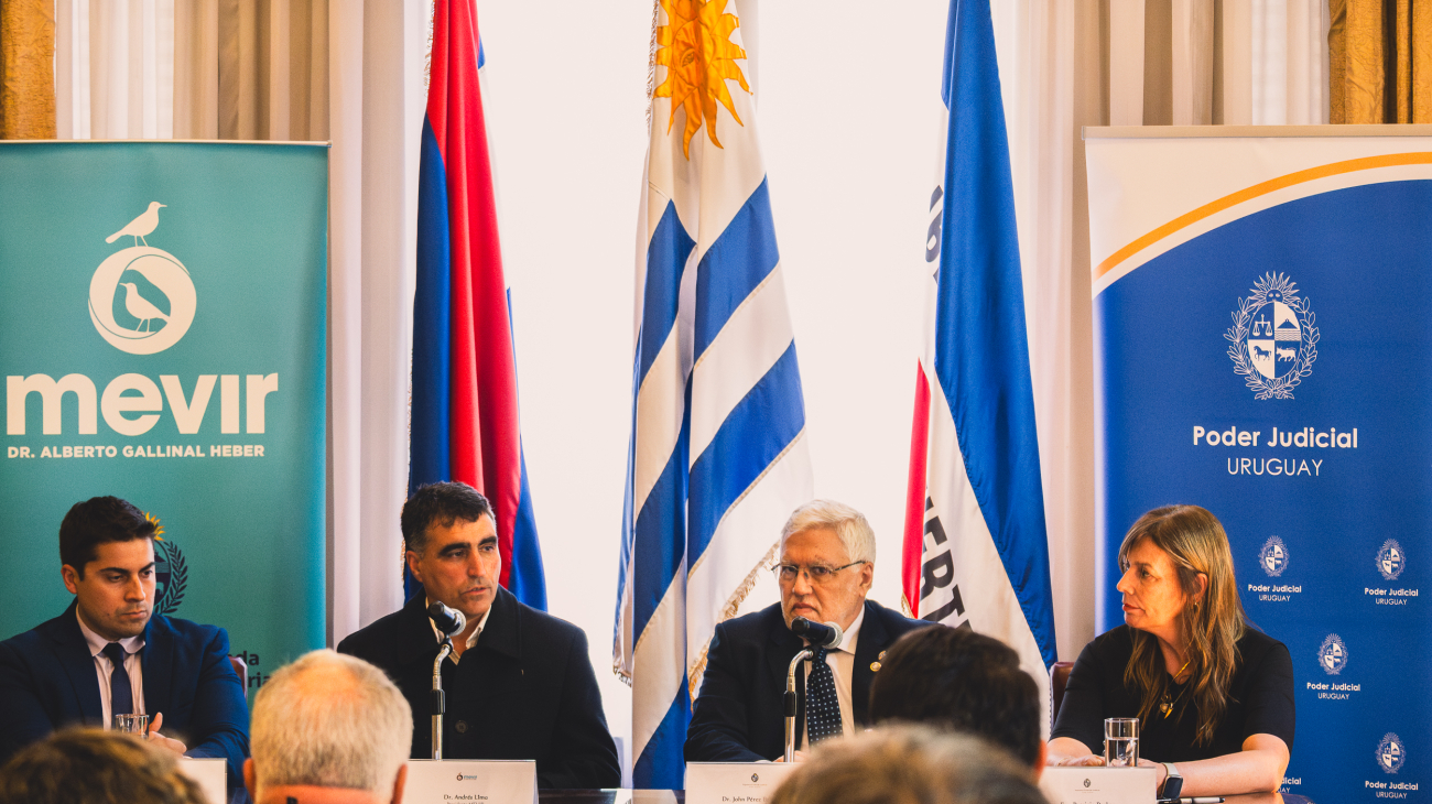 Autoridades SCJ y MEVIR